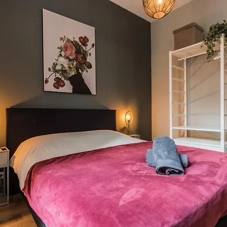 Haya Historic - Rose Apartament *